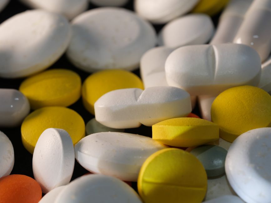 Pharmacist reviewing an oxycodone prescription for a Pennsylvania patient
